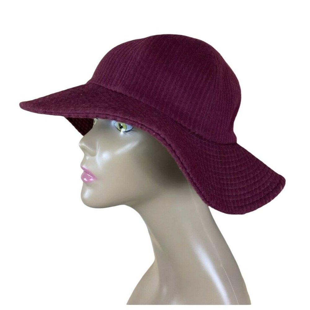 Kangol Women's Wide Brim Cloche Hat in Burgundy